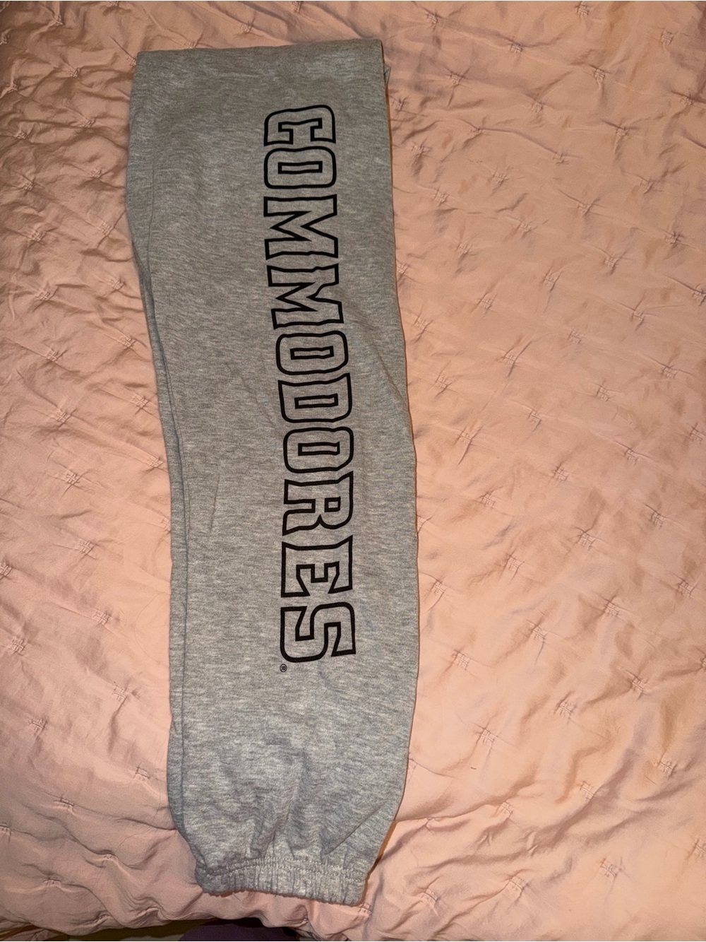 Campus United - Sport Grey Sweatpants with Black 'COMMODORES' Lettering